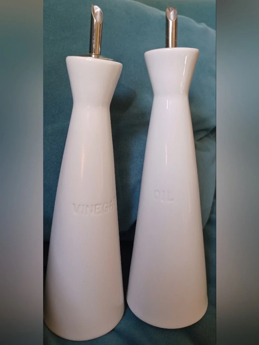 Pottery Barn Great White Ceramic Oil and Vinegar Dispenser Set